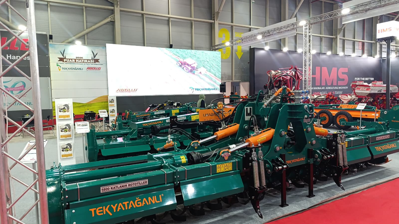  | Аболло Сельскохозяйственная техника | Почвообрабатывающая техника, Сеялки, Уборочные машины, Подготовка фермы и кормления, Машины для внесения удобрений и опрыскивания, Перевозчики, Прицеп-цистерна для перевозки воды, Прицеп-цистерна для перевозки воды, Шнек зерновой, Полуприцепы марки, Двуосный прицеп, Одноосный прицеп, Штанговый опрыскиватель, Вентиляторный опрыскиватель, Навозоразбрасыватель, Удобритель навесной марки, Удобритель навесной с двойным диском, Прицепной удобритель, Силосный пресс-подборщик, Четырех рядный силосный комбайн, Двойной силосный комбайн, Однорядный силосный комбайн, Смеситель - кормораздатчик, Молотковая дробилка, Грабли ворошилки, тип прицепной, Грабли ворошилки, Сегментная сенокосилка марки, Роторная сенокосилка, Роторная сенокосилка, Картофелекопалка, Косилко –связывающее оборудование, Пресс-подборщик, Молотилка передвижная, Молотилка селекторная, Молотилка шнекова, Молотилка, 4-х рядная картофелесажалка, 2-х рядная картофелесажалка, Пневматическая сеялка тип дисковый, Пневматическая сеялка типа, Кунжутная сеялка, Универсальная сеялка, Борона, дисковая модернизированная, Дисковая борона Goble, Горизонтальный культиватор, Профессиональная фреза, Гидравлическая скользящая фреза, Стандартная фреза, Дисковый гребнеобразователь, Eх корпусный плуг для проведения междурядий, Автоматический оборотный плуг, тяжелый тип, Автоматический оборотный плуг, легкий тип, Автоматический плуг с гидравлической регулировкой, Плуг плужный (ПЛУЖНЫЙ отвал FIXED), Дисковый плуг, Дисковый плуг, Офсетная дисковая борона